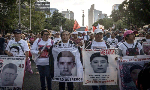 Gobierno promete abrir por dos meses los archivos del caso Ayotzinapa