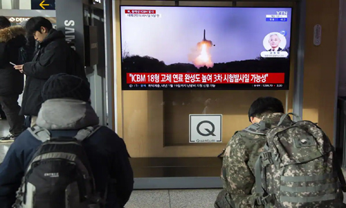 Corea del Norte dispara misil capaz de llegar a EU
