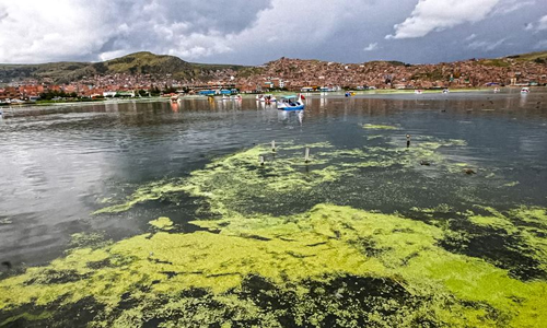 Lago Titicaca recupera de forma parcial su nivel de agua