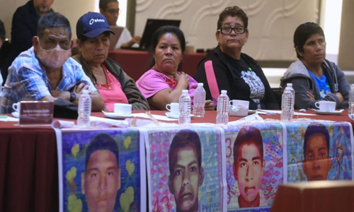 “Confiamos en alguien desde 2018 que no ha cumplido”: Padres de Ayotzinapa