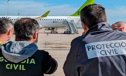 Alerta en aeropuerto de Barcelona por fuga radioactiva en avión
