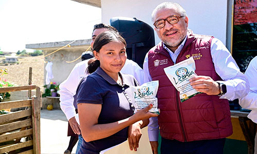 Entregan fertilizantes y una Lechería Liconsa en Texcaltitlán