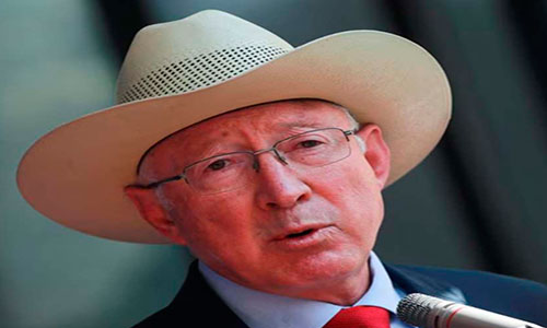 Ken Salazar lamenta que México sea utilizado como “piñata”
