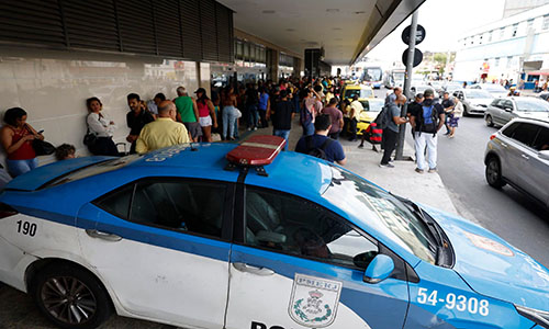 Policía de Río ibera a 17 rehenes