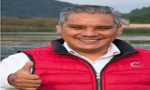 Presidente municipal de Capulhuac renuncia al tricolor y se va a Morena