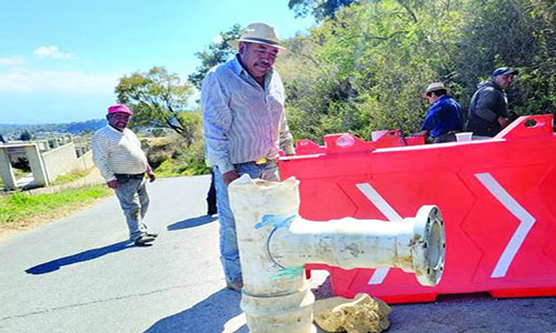 En Juchitepec realizan mantenimiento preventivo a líneas primarias de distribución de agua potable