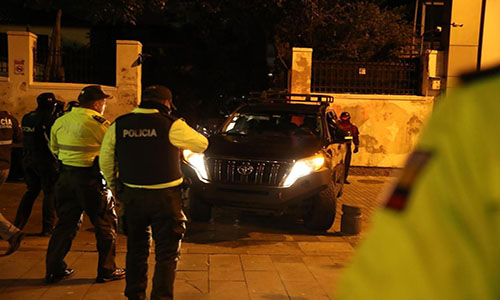 Policía de Ecuador irrumpe en la Embajada de México y captura a Jorge Glas