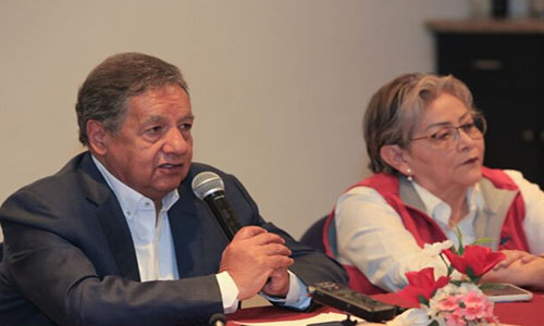 Senado da licencia a Martha Guerrero e Higinio Martínez en Edoméx