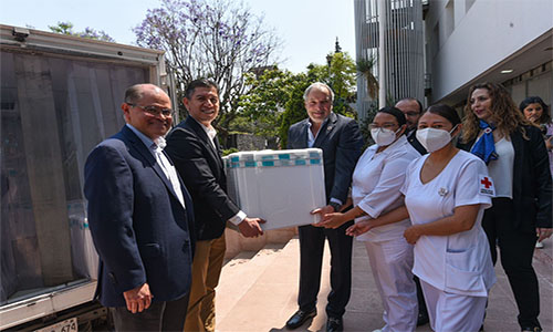 Recibe Cruz Roja Mexicana 12 mil vacunas contra Covid-19 de Pfizer y Direct Relief