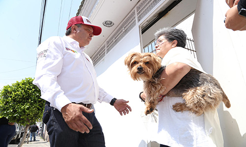 Ricardo Moreno promueve la protección animal en Toluca