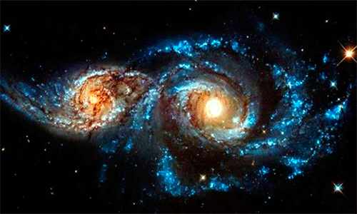 Hubble capta la colisión de dos galaxias