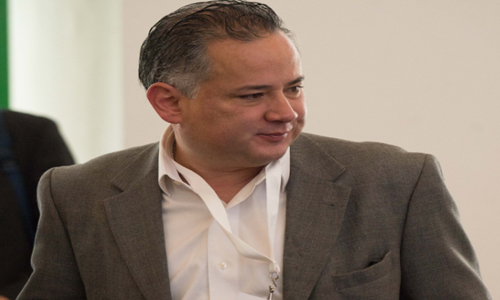 Santiago Nieto solicita licencia para iniciar precampaña al Senado
