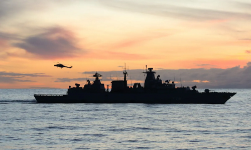 Armada india despliega barcos y aviones de patrulla tras intento de secuestro de un granelero