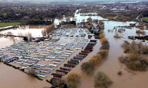 Inundaciones en Inglaterra obligan a evacuar cientos de hogares