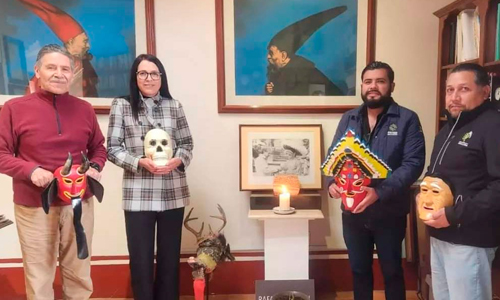 Donan máscaras de Xantolo al Museo Rafael Coronel de Zacatecas