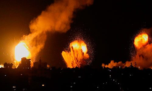 Israel bombardea Líbano