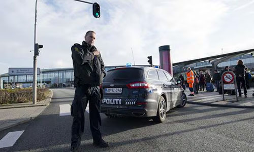 Evacuan un aeropuerto Dinamarca tras amenaza de bomba