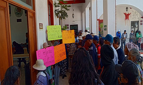 Ejidatarios de Xonacatlán se manifestaron por la injerencia del ayuntamiento en tierras comunales