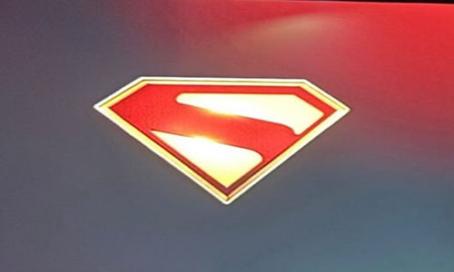 Revelan nuevo logo de Superman