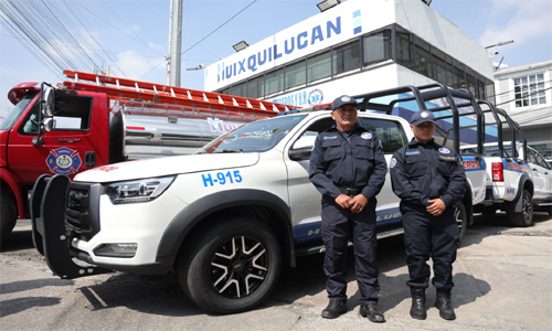 Entrega Huixquilucan vehículos y equipamiento para bomberos y la unidad de rescate