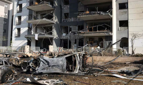 Pakistán ataca Kabul y otras ciudades en Afganistán