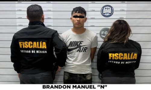 Detienen a joven por presuntamente prender fuego a un vehículo en Ecatepec