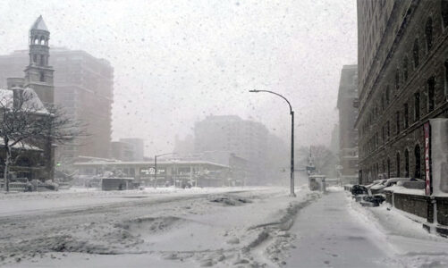 Nueva York queda paralizada bajo la nieve