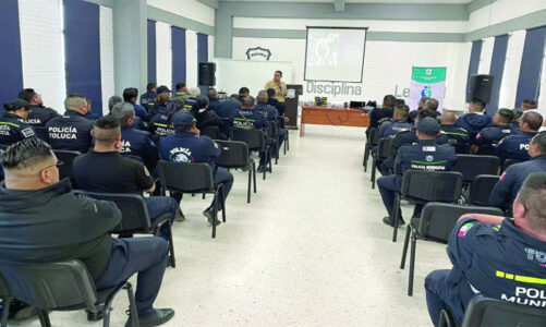 Continúa capacitación a policías rumbo al 8M