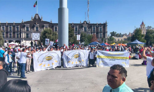 Marchan centros de adicciones en Toluca contra clausuras