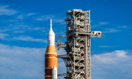 NASA fija fecha del lanzamiento de Artemis II a la órbita lunar