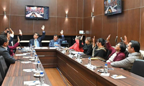 Congreso busca facilidades para pagar deuda con CFE