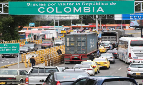 “Guerra comercial” entre Ecuador y Colombia desata crisis de transporte
