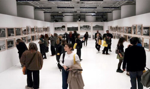 Yorgos Lanthimos inaugura exposición de fotografía en Atenas