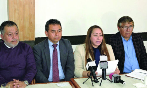 Maestros del Movimiento Magisterial Mexiquense exigen atención del GEM