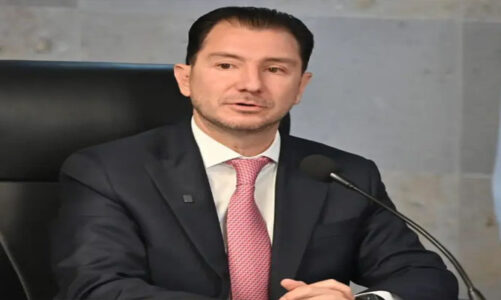 PRI minimiza desbandada