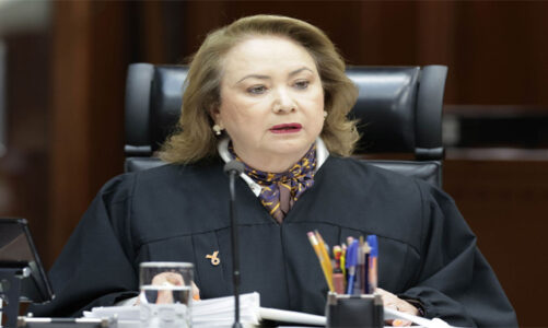 Yasmín Esquivel se pronuncia en contra de bloqueo de cuentas sin orden judicial