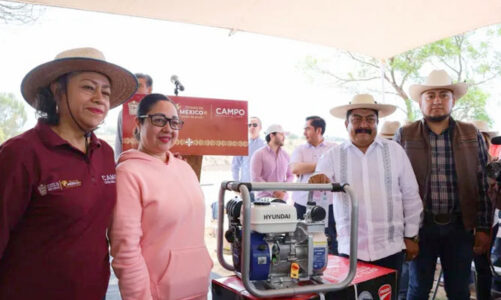 Texcoco brinda apoyos a productores del campo