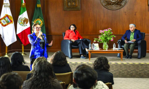 Kyra Galván destacó la vigencia del pensamiento de Sor Juana en la UAEMéx