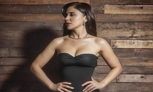 Llaman a Emma Coronel la “Barbie latina”