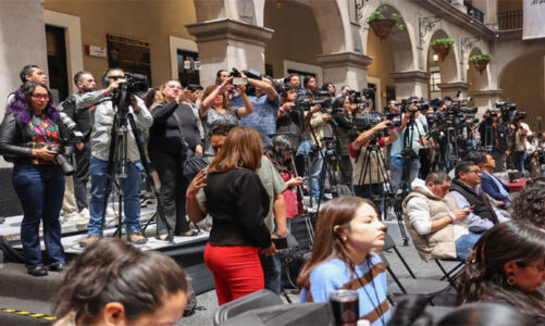 Envía Delfina Gómez iniciativa al Congreso mexiquense para ampliar la protección integral a periodistas en Edoméx