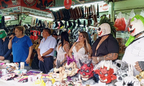 La Puerquiza extrema convivió con público del mercado Juárez de Toluca