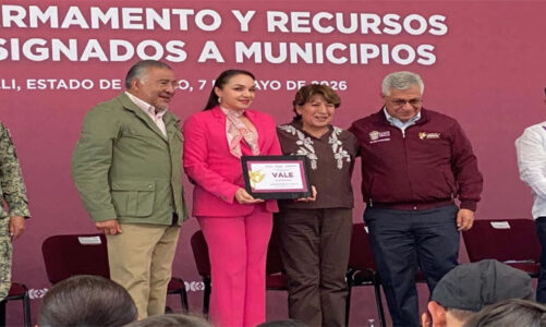 Delfina Gómez entrega recursos para seguridad pública de Amecameca