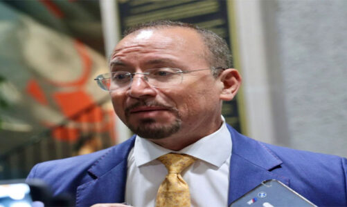 El Mundial de futbol no puede pesar más que el sistema educativo del país: Omar Ortega