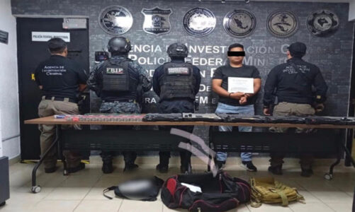 Detienen a hombre con arsenal en Chiapas
