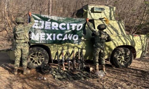 Aseguran vehículo tipo “monstruo” y arsenal en Sinaloa