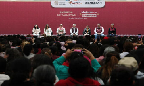 Día histórico para Ecatepec: entregan 5 mil tarjetas del programa Mujeres con Bienestar