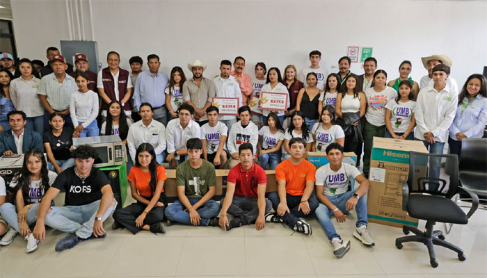 Benefician a estudiantes de telesecundaria y educación especial del sur del Edoméx