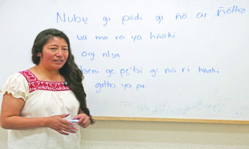 Certifica Universidad Intercultural a hablantes de las cinco lenguas originarias