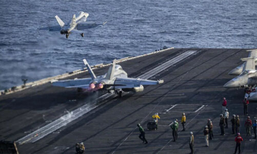 Portaviones USS Abraham Lincoln “máxima preparación” cerca de Irán