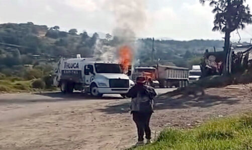 Queman camión de basura de Toluca en Xonacatlán